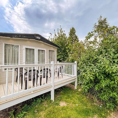 Beautiful 6 Berth Caravan With Decking At Southview Holiday Park Ref 33024O Otel Skegness Dış mekan fotoğraf