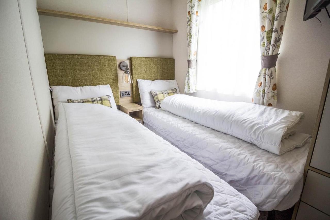 Beautiful 6 Berth Caravan With Decking At Southview Holiday Park Ref 33024O Otel Skegness Dış mekan fotoğraf