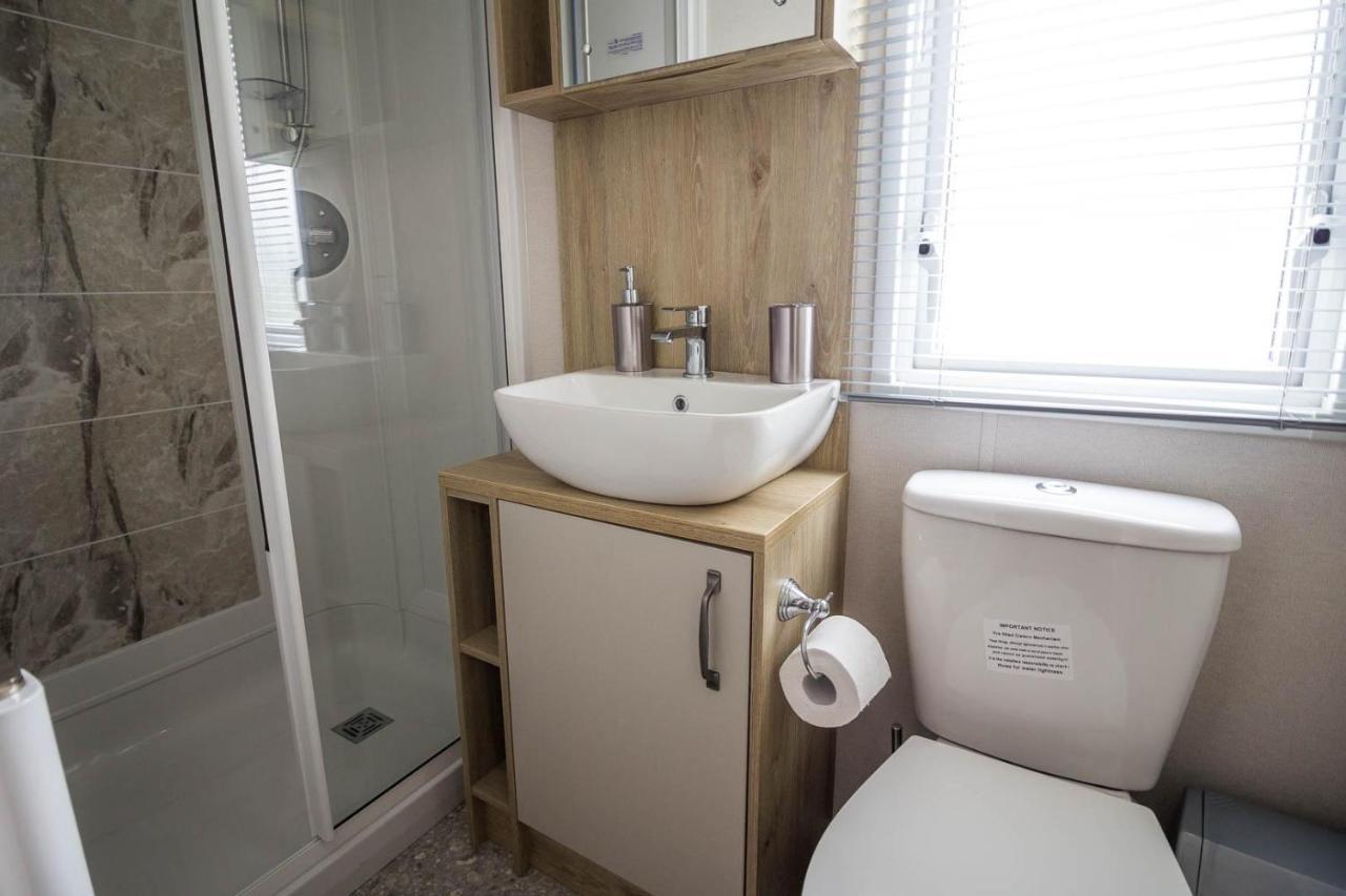 Beautiful 6 Berth Caravan With Decking At Southview Holiday Park Ref 33024O Otel Skegness Dış mekan fotoğraf